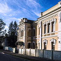 Парадный фасад здания глазного корпуса